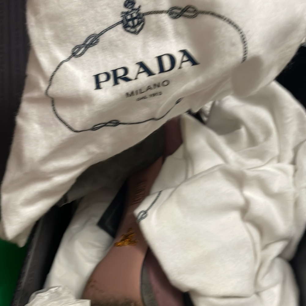Prada heels authentic - Picture 7 of 8
